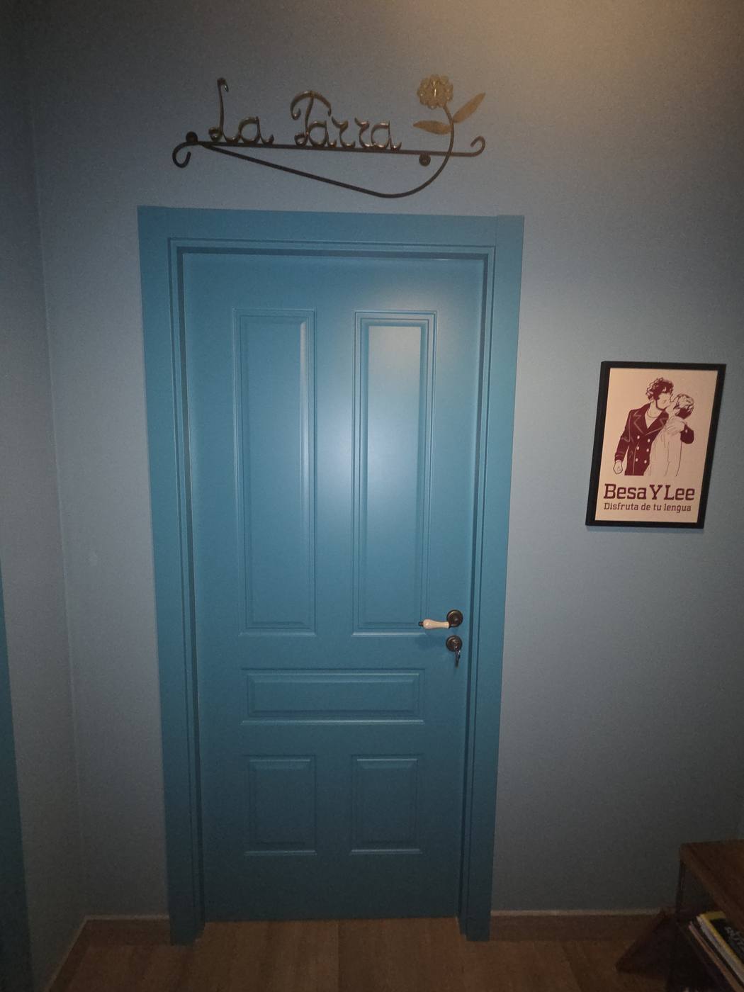 Puerta de entrada de la Suite La Parra