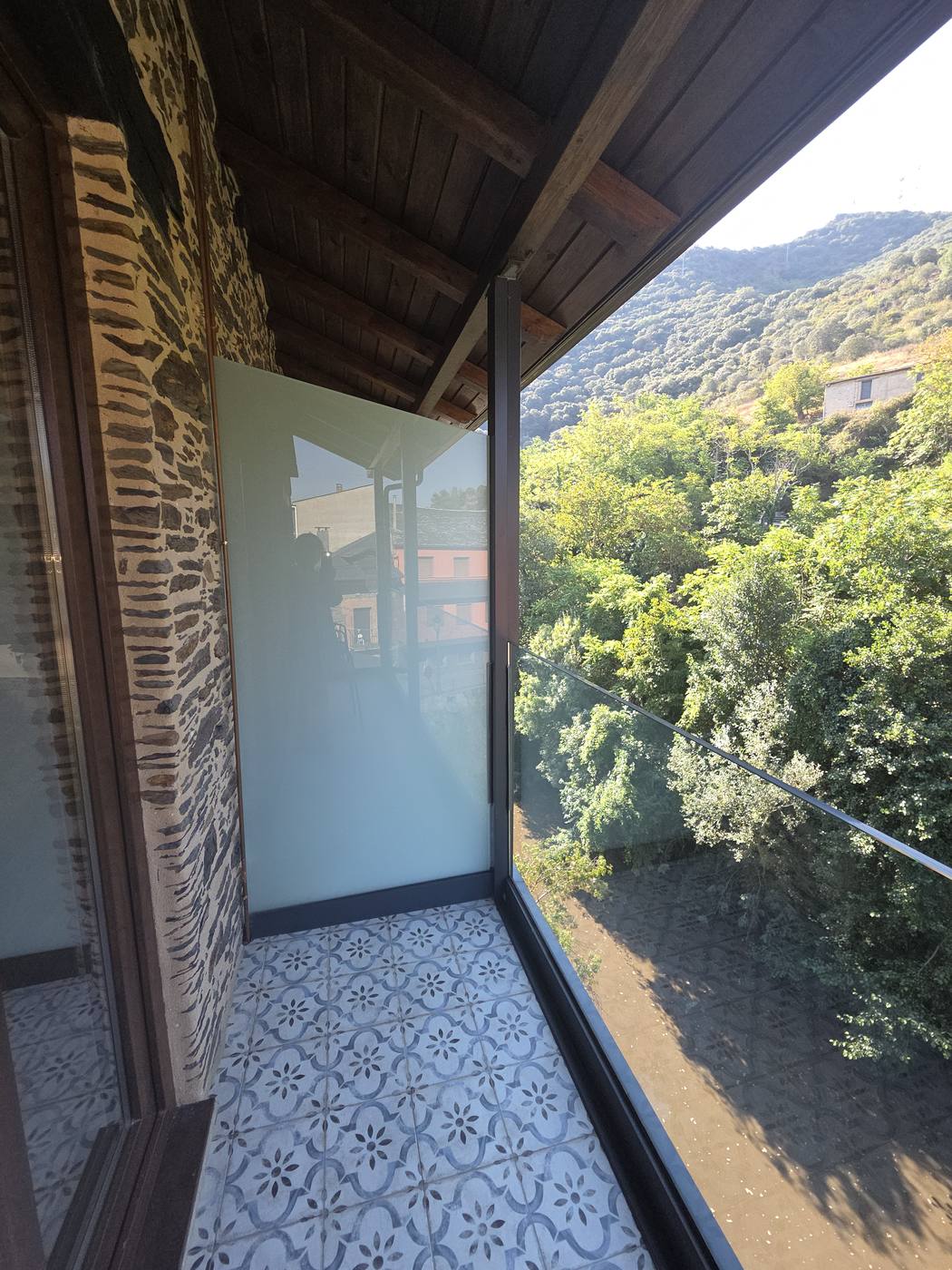 Terraza acristalada de la Suite La Parra